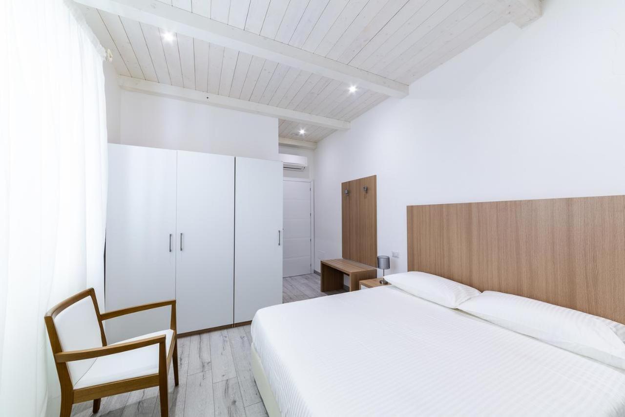 La Promenade Rooms & Suites Олбия Екстериор снимка